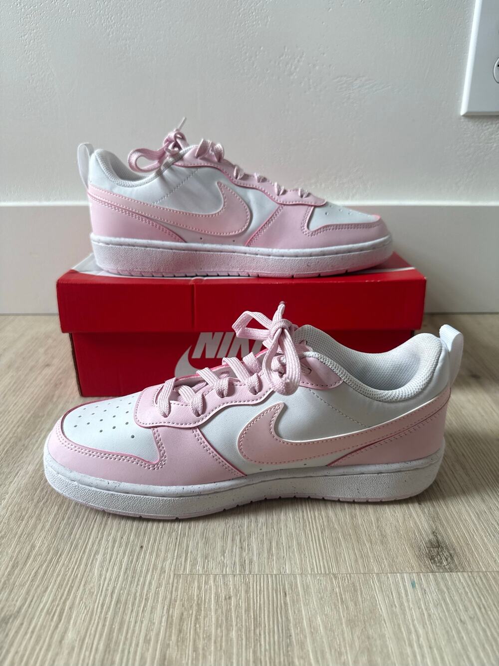 NWT Nike Court Borough Low Recraft Girls White Pink Foam Sneaker Shoe 7 Youth